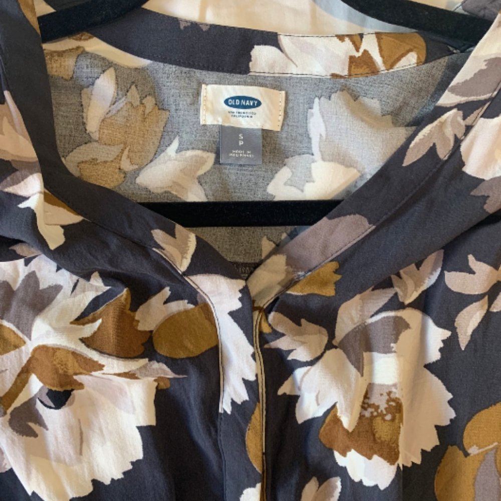 Beautiful Fall Romper - Picture 3 of 3